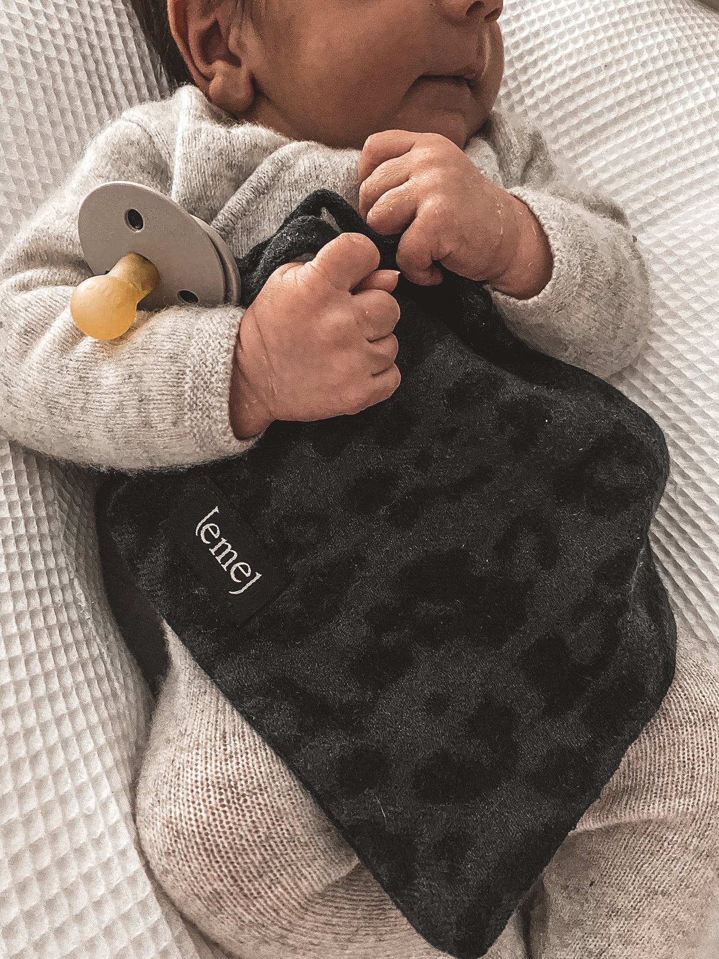 Lemej Pacifier Cloth – Soft Luxury, Everyday Comfort